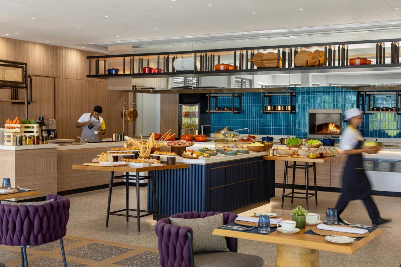 Avani Plus Fares Maldives Resort - 50 Percent Off On Seaplane Transfer For Minimum Stay Of 3 Nights And More For Stays Until 31 October 2025 Kendhoo Bagian luar foto