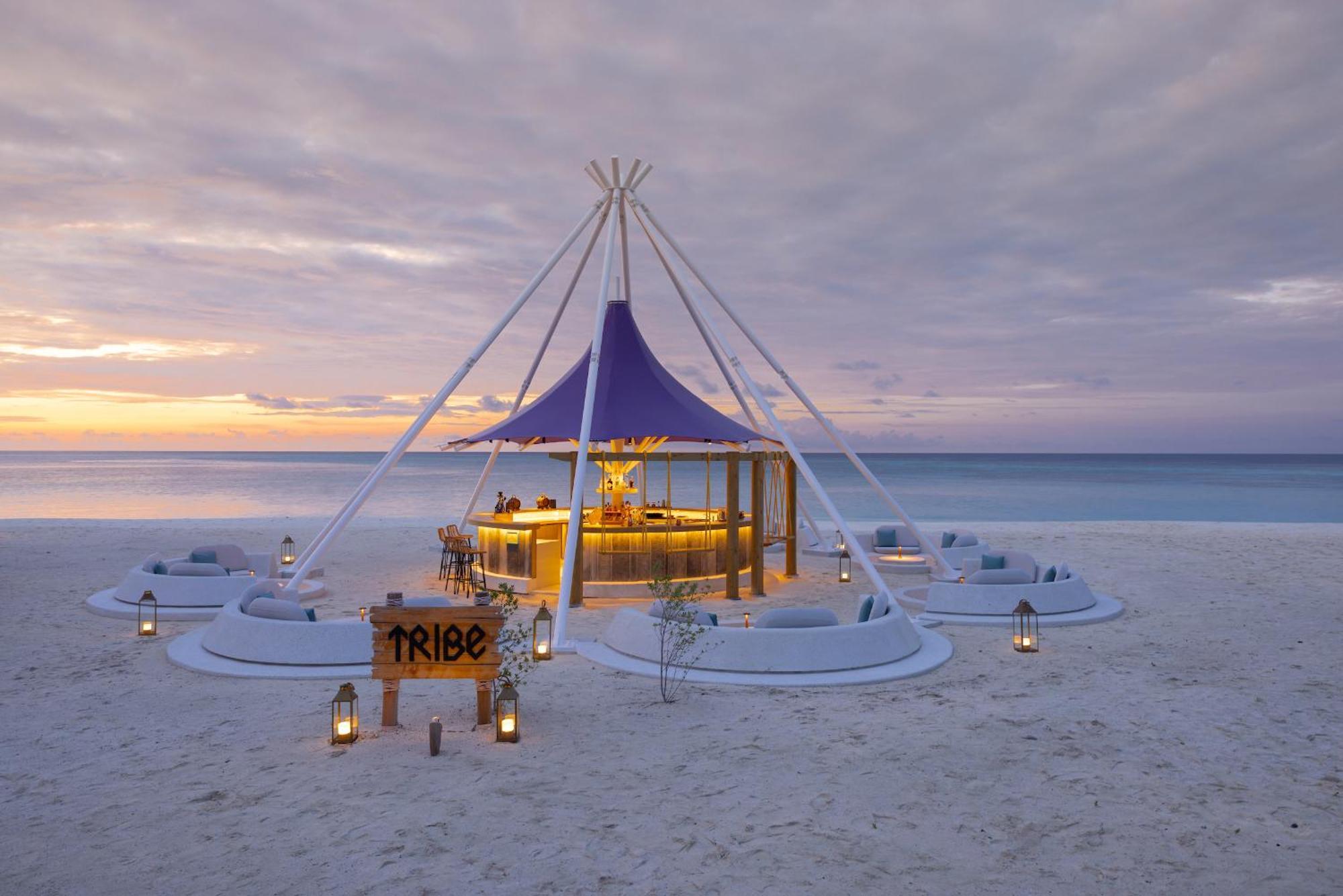 Avani Plus Fares Maldives Resort - 50 Percent Off On Seaplane Transfer For Minimum Stay Of 3 Nights And More For Stays Until 31 October 2025 Kendhoo Bagian luar foto